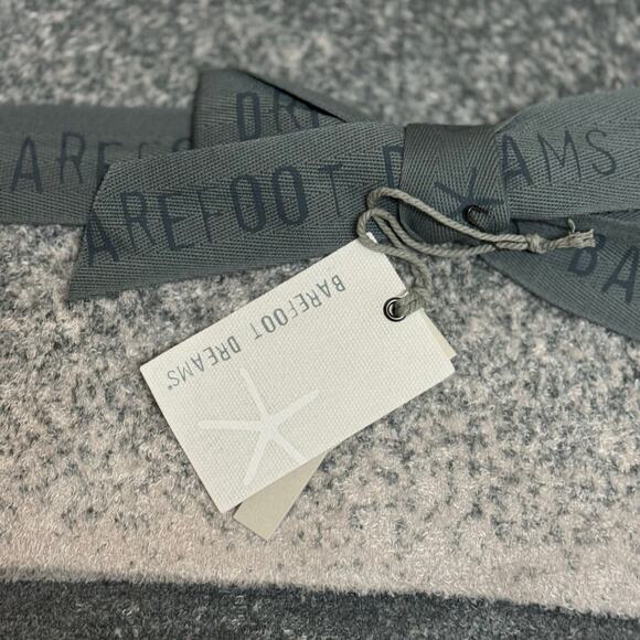 Barefoot Dreams CozyChic Lite Confetti Scarf Smokey Green Fog Gray NWT - Picture 4 of 7